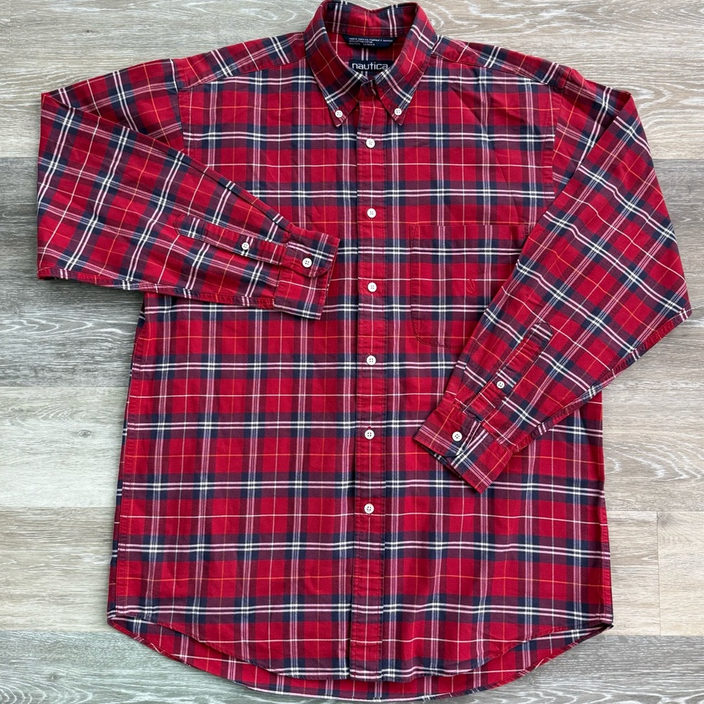 Nautica Shirt Men's Medium Collared Plaid Long Sleeve Button Down 100% Cotton